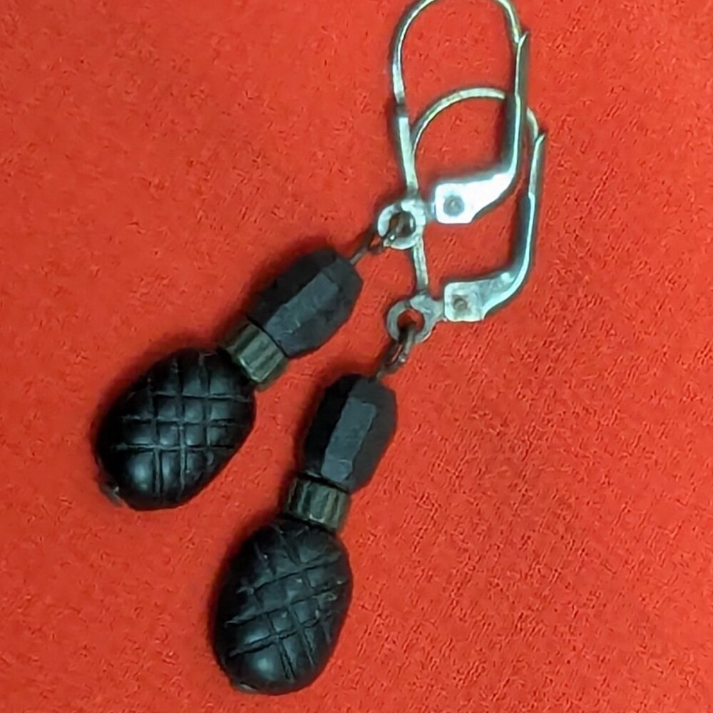 Vintage Gray Carved Pineapple Drop Earrings Boho Leverback Jewelry